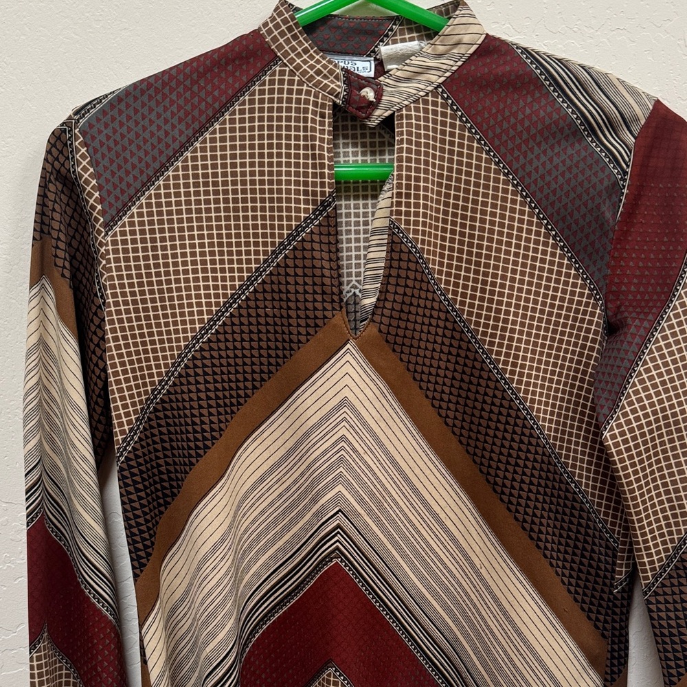 Fabulous Vintage 70’s Geometric Patterned Blouse in Earthtones